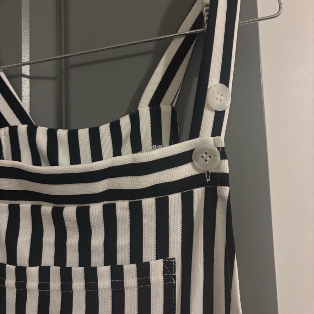 Halara Black and White Striped Maxi jumpsuit - Picture 4 of 7